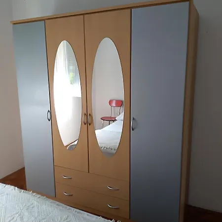 Apartman Ana, Ante Starcevica 42,22 203 Rogoznica Daire *